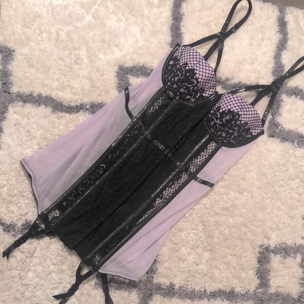 NWT Victoria’s Secret lingerie,34C, lavender/black